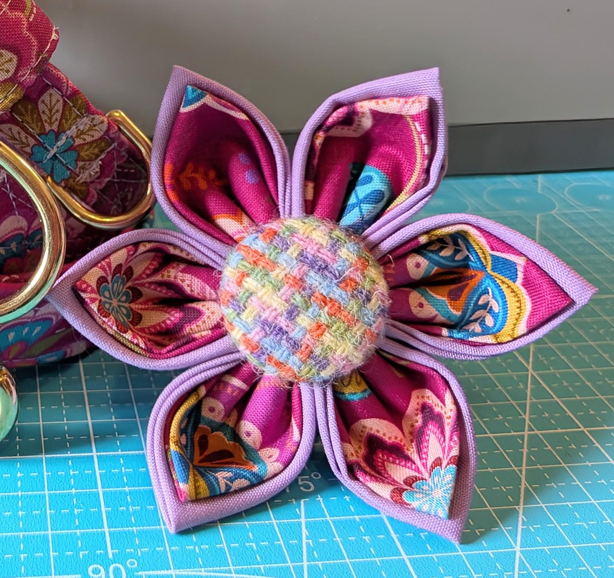 Wild Bloom Harris Tweed & Cotton Blend Dog Collar Flower